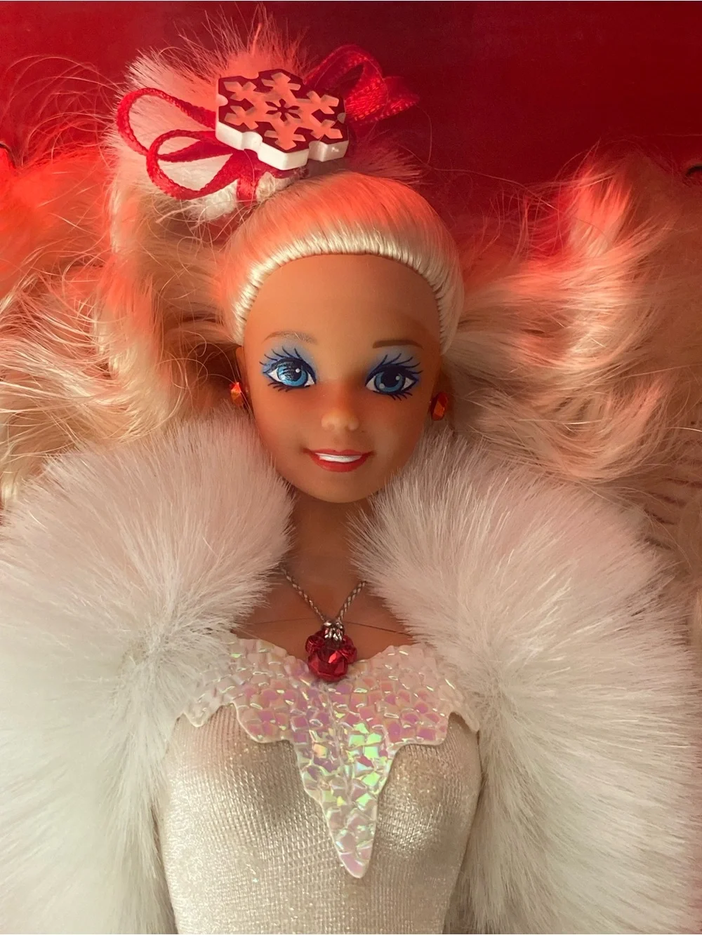 New Vintage Special Edition 1989 Happy Holiday Barbie Doll Damaged Packaging